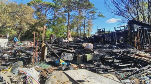 Walton County firefighters battle early morning blaze