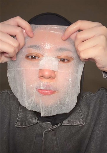 no more dripping essence from the sheet mask sebab @CLEF Beauty punya ada slow relasse technology!!! best sangat #CLEFbeauty #CLEFhydrogelmask