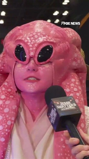Comic Con cosplayers weigh in on politics #comiccon #shorts #politics #nyc