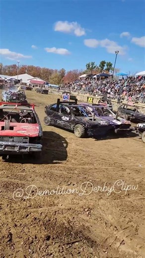 #demolitionderbyclips #demolitionderby #motorsport #demolition #derby