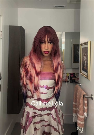 Shark Tale: Lola's 'Call Me Lola' Scene with Oscar