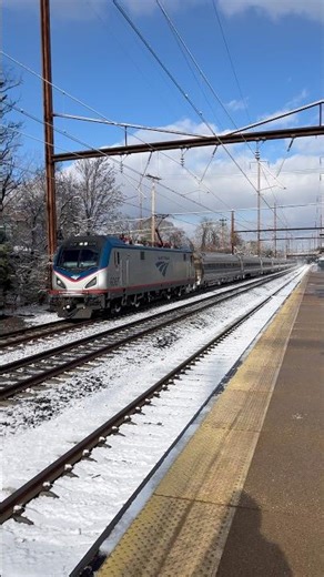 Amtrak S/B North East Regional Train 103 Dashing Through The Snow at Odenton, MD #shorts #trending