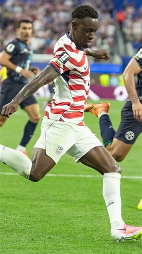 Folarin Balogun writes his own Wikipedia page 📝