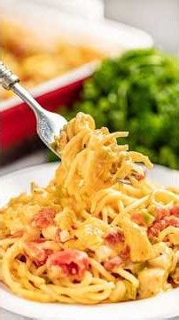 Cheesy Chicken Spaghetti #spaghetti #dinner #cooking #chickendinner #chicken