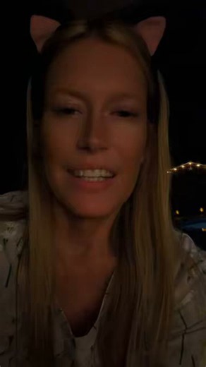 Entire news agencies here in Florida, where the 31-y/o died while swimming w gators are putting people at risk saying don’t worry it’s 1 in a million chance. That’s because tens of millions of Floridians know better to swim with alligators. 🤷‍♀️ hello! May she rip. 🙏🙏