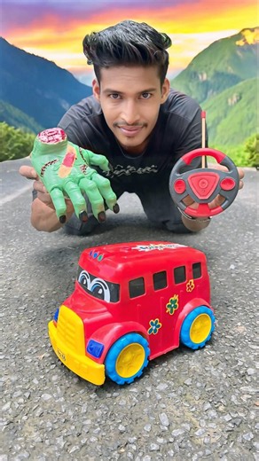 Rc Remote Wala Zombie Hand Vs School Bus Unboxing 🥹