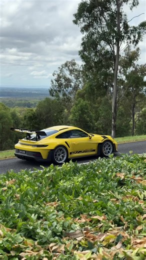 Porsche GT3 RS: Stunning Orange and Pink Variants