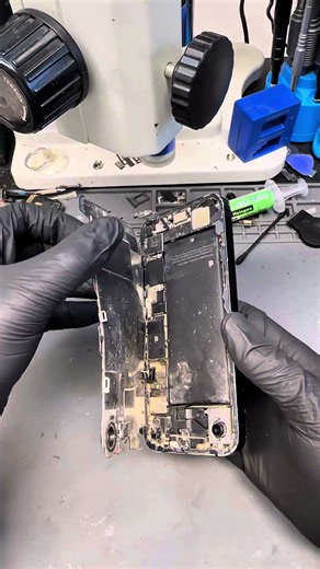 📱 iPhone 16e Complete Restoration! 🔧 This iPhone 16e underwent a screen, battery, camera and rear camera lens replacement, restoring its functionality and appearance. ✅ 📍 Galway, Ireland 🌐 techkingz.ie #techkingz #iphonerepairguy #ScreenReplacement #camerarepair #galwayrepairs