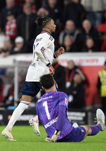 Michael Olise's LAST MINUTE GOAL! | Freiburg 1-3 Bayern | Bundesliga