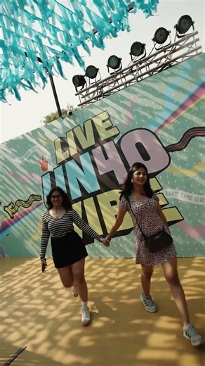 Good vibes. Great music. Even better lips 💋