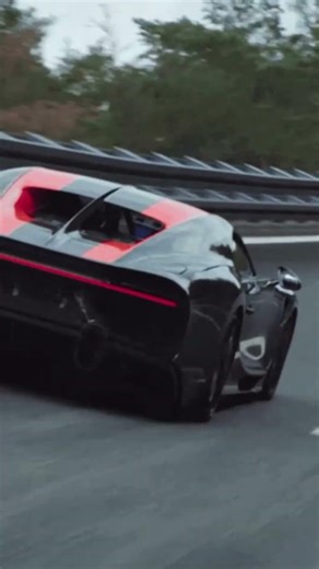 Bugatti Chiron Sper Sport 300+ World Record Run: 490.48 km/h ( 304.77 mph )