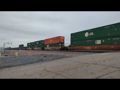 WB UP Z Train Feat Duo NS At Bertram CA! #bigbossrailfanner