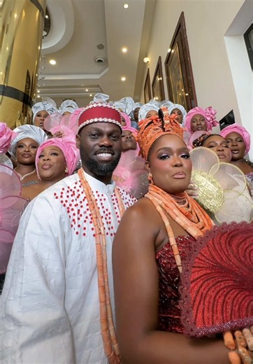 Edo Traditional Wedding in Lagos: Bridesmaids & Groomsmen Content