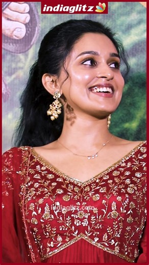 Blushing with smile & eyes 😍#tollywoodactress #ytshorts #indiaglitztelugu