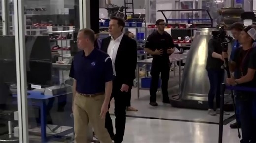 SpaceX's board has approved a compensation plan for Elon Musk with goals as futuristic and celestial as the company's ambitions: colonizing Mars and running data centers in outer space https://t.co/4watF9gvVI