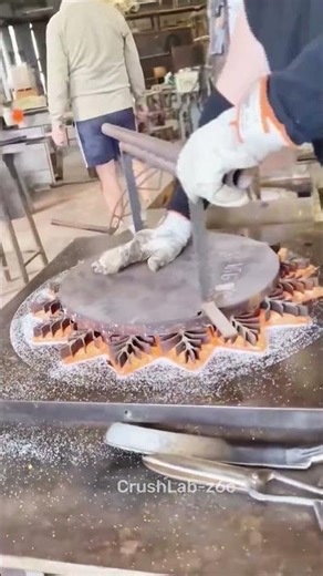 Amazing Molten Glass Art Process 🔥✨ Satisfying Glass Blowing Short! #shorts #glassart