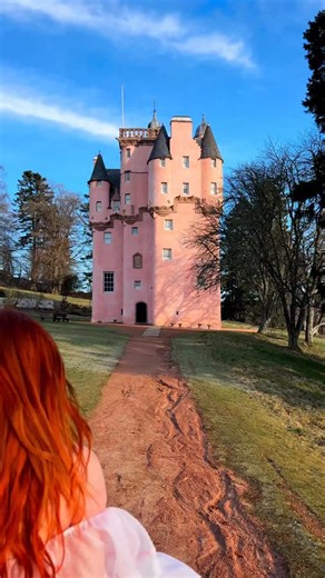 pov: you visit a real life Disney castle in Scotland 💖🏰🏴󠁧󠁢󠁳󠁣󠁴󠁿 📍Craigievar Castle, Scotland 🏴󠁧󠁢󠁳󠁣󠁴󠁿 #CraigievarCastle #scotland #visitscotland @visitscotland #aberdeen #aberdeenshirecastletrail Aberdeenshire Castle Trail, Castles in Scotland, Scotland castles, castles to visit in Scotland, famous pink castles, pink castles, pink Scotland castle, best castles in Scotland, where to go in Scotland, scotlandguide magicallytravelling Fairytale travel, magical travel scotlandtravel bu