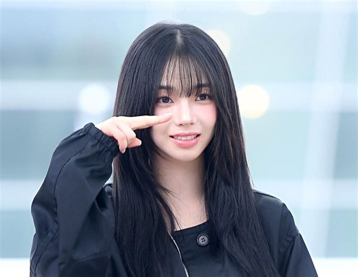 에스파 카리나, 출국길 미모 자랑 '나 앞머리 잘랐어요' [MHN직캠]