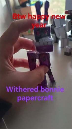 withered bonnie papercraft! 1!! 1