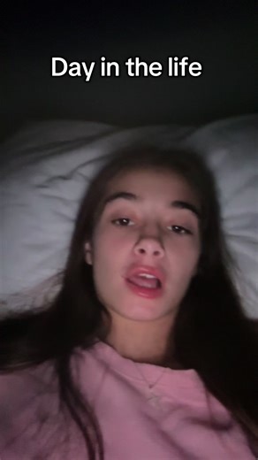 Spend a day in the life as a 18 year old in hospital with a stoma, who got her colon removed due to an infection and who is still fighting an infection. #southafrica #capetown #fyp #gabriellavanwyk