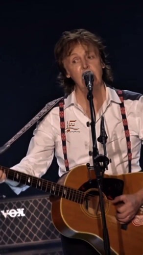 🔥 Paul McCartney Live on Stage – Legend Still Rocking at 80+ 👑