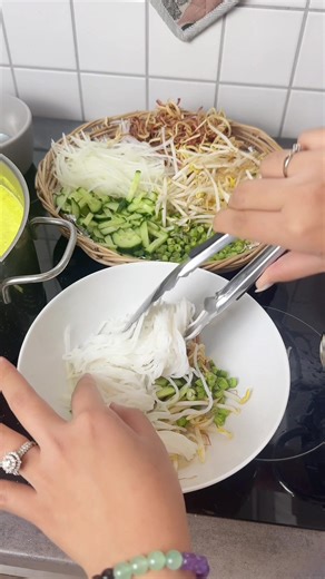 Monika Long (@monikalong_official)’s videos with Originalton - Monika Long