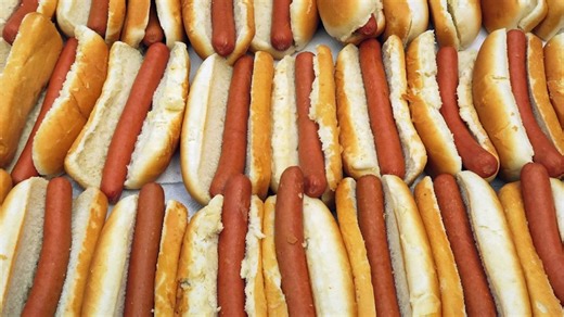 The Absolute Best & Worst Ways To Cook A Hot Dog