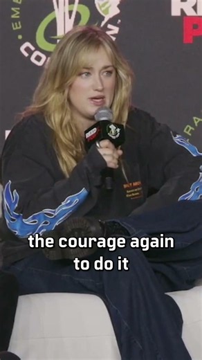 who wants to see Ashley Johnson DM another Critical Role one shot? #eccc