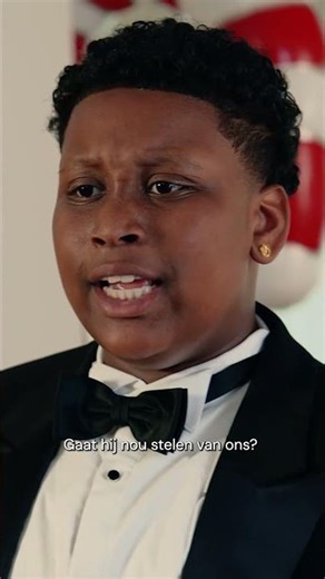 Benjamins kerstcadeautjes gaan aan zijn neus voorbij… 🎁🎄👃 #DeEersteKeer #NPOZapp #Kerstspecial