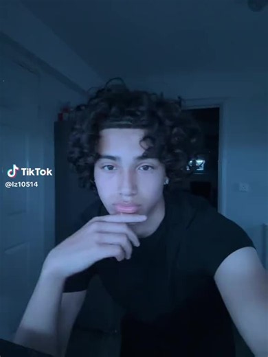Boys with curly hair videos | Hot boys w curly hair, Curly hair guys with blue eyes, Fine lightskins guys curly hair