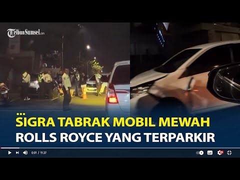 Sigra Tabrak Mobil Mewah Rolls Royce yang Terparkir di Surabaya