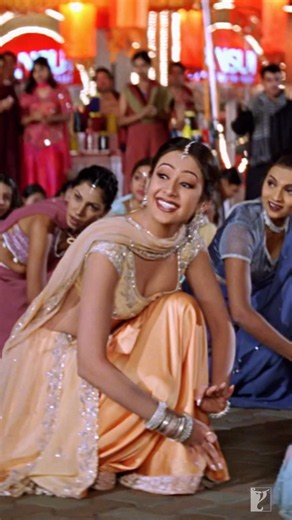 Dil ke sab darwaaze khol 🤭 | #PaironMeinBandhanHai | #dancesong | #dancemusic