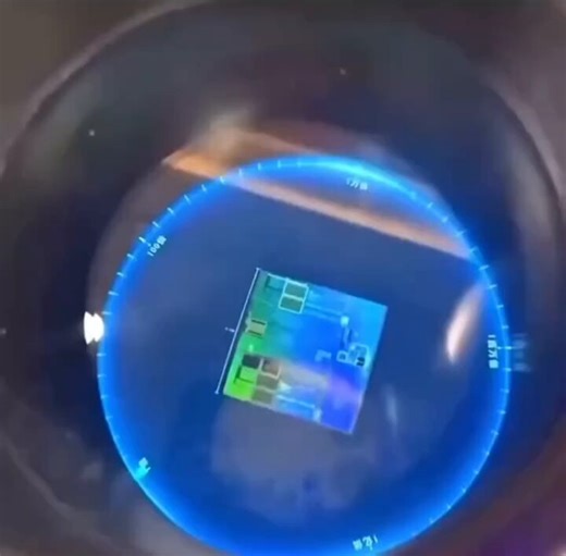 This is how you know microchips are alien spaceship tech There’s just no way we figured out how to make this