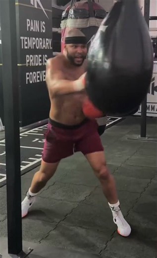 Heavyweight Return? Chris Eubank Jr Hammers Bag Ahead of Ring Return #viral #shorts #boxing