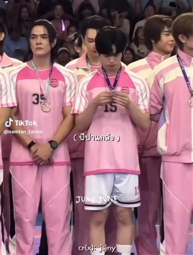seeing por be extroverted, indulge in skinship & start convo’s more openly (compared to last year’s sports day) just shows how safe he’s grown to feel— fyi, pip’s such a YAPPER when he’s comfortable 🥹🫳