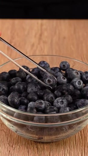 Easy Apple Blueberry Puff Pastry Pie Recipe