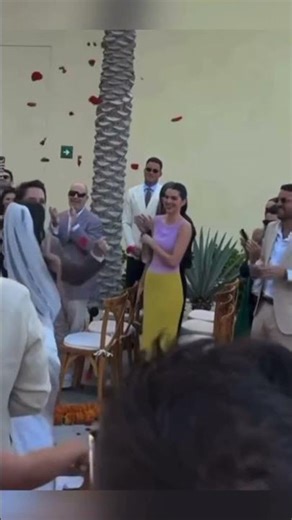 #KendallJenner presente en boda de su amiga en Cabo San Lucas