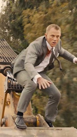 SKYFALL | Just Changing Carriages