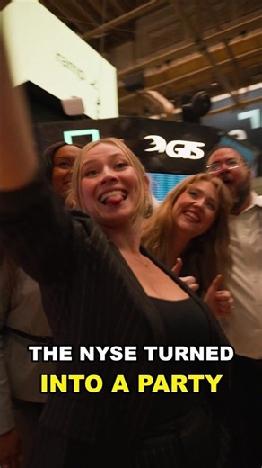 The NYSE turned into a party when Tony Hawk showed up 🎉