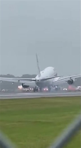 Extreme Crosswind Landing - Boeing 747 Struggles To Land In Stormy Weather | Scary Aviation Moment