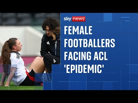 Why are female footballers more susceptible to rupturing their anterior cruciate ligament?