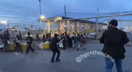 🚨 BREAKING: Multiple rioters have been arrested for SPRAYING ICE agents with an “UNKNOWN CHEMICAL SUBSTANCE” outside ICE Newark, per @SecMullinDHSThis is straight up WARFARE against our agentsFEDERAL CHARGES are being pressed.SET AN EXAMPLE!