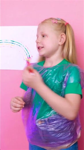 Transform Your Wardrobe: The Plastic Bag Trick! 🎉👗