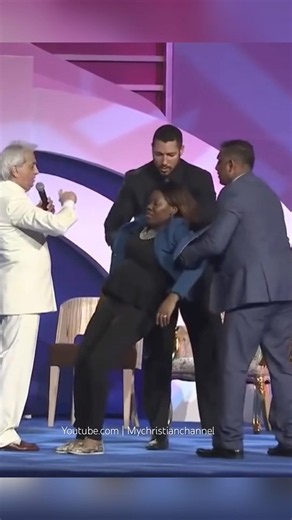 The touch of the holyghost pastor benny hinn #anointing #bennyhinn #robertkayanjaministries