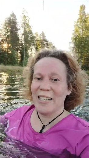 3km 🏃‍♀️ ja veteen plumps..lämmintä oli kuin linnun 🕊 🥛 maito 🤗
