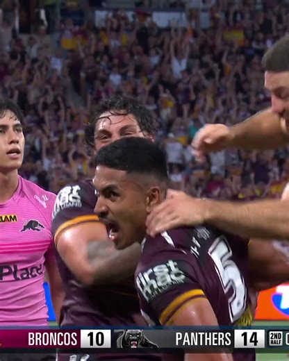 This off season, we’re counting down the top 25 tries from the 2025 NRL season to relive the UNREAL action of the Telstra Premiership 🏆 Deine Mariner's quick hands take the #15 spot.