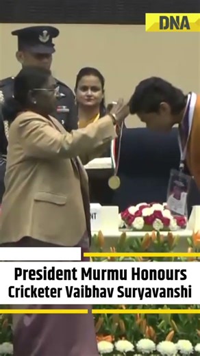 Cricketer Vaibhav Suryavanshi Receives Pradhan Mantri Rashtriya Bal Puraskar From President Murmu