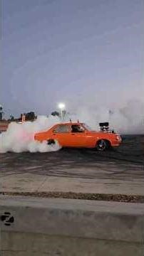 Brett Curtis and HEKTIC wreak havoc at FRYDAYS #19 Burnout Masters qualifying.