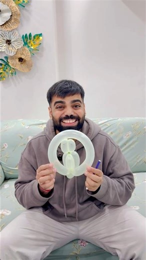 Gaurav nai balloon say parrot banaya #gauravaroravlogs #youtubeshorts #shorts