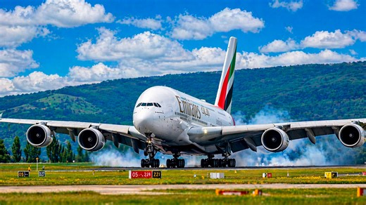 A380 heavy landing caught on camera
